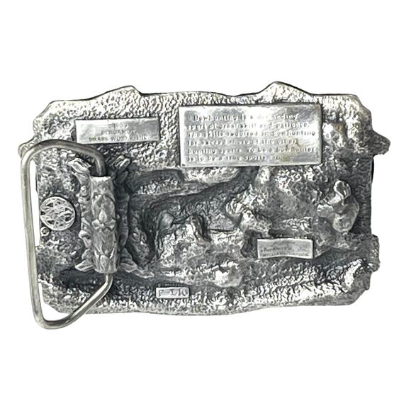 VTG 1983 Bow Hunting BELT BUCKLE Enamel Metal Buck Deer Bergamot Brass Works 3D - Picture 2 of 4